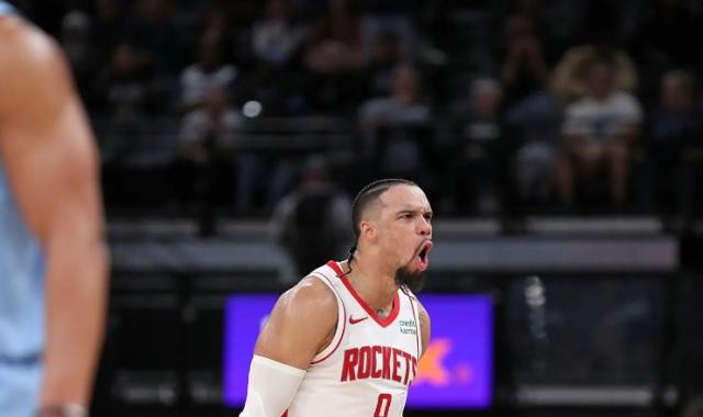 华体会官网APP-别人眼中的恶汉，火箭蹿升的守护神：狄龙命运反转