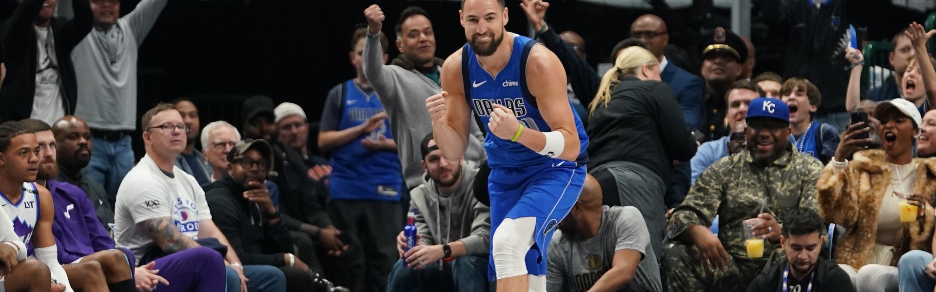 华体会官网-三分命中数历史第4多！克莱展现极致高效 替补23分钟轰下26分6助